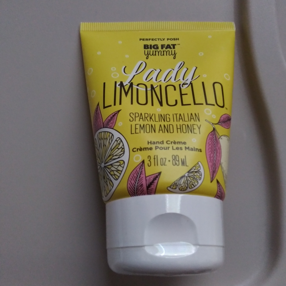 New Sealed Perfectly Posh BFYHC Lady Limoncello